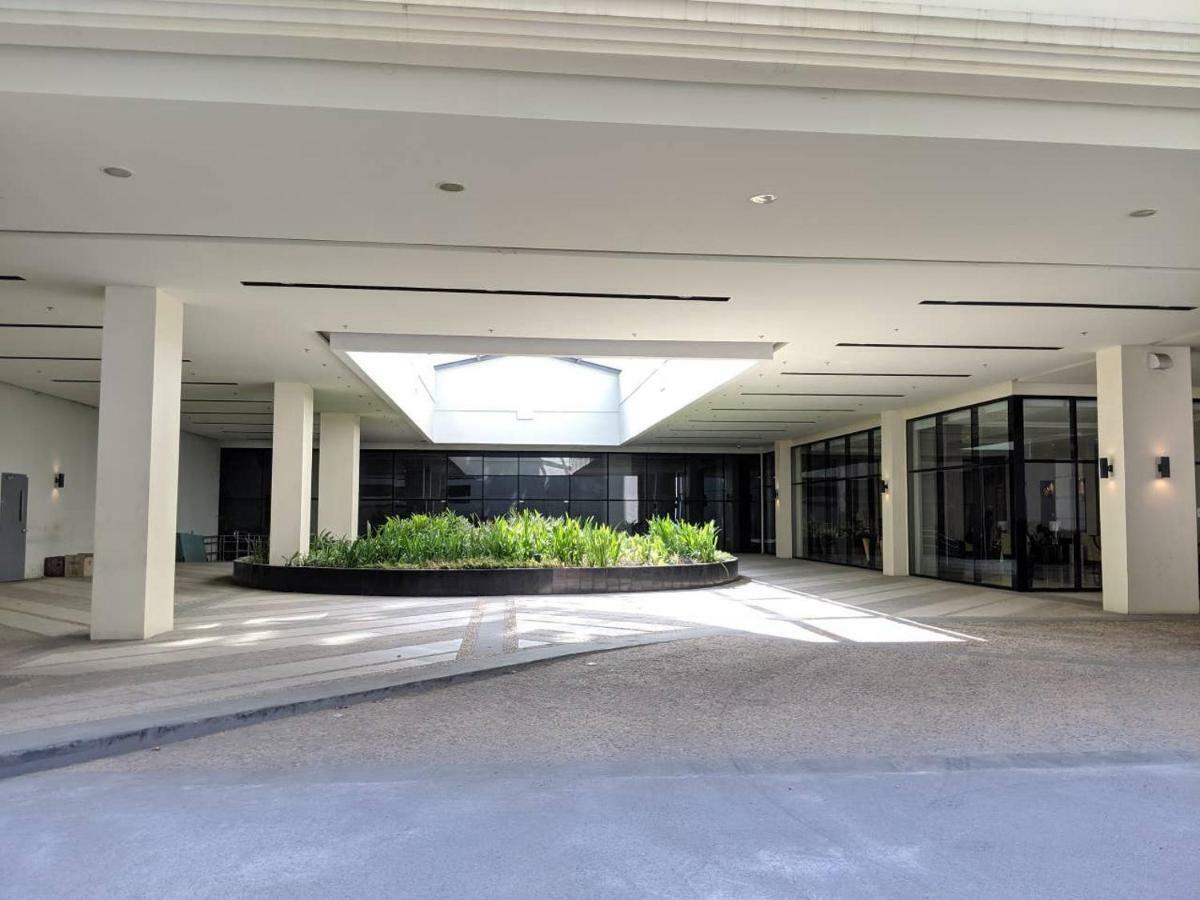 Studio Condo Naia Airport Terminal 3 Newport City Casino Manila Exterior photo